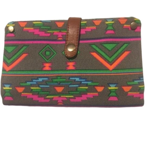 Street Level Leather Strap Southwestern Style Multi-Compartment Bifold Wallet - Picture 7 of 7
